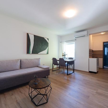 Cozy Apartment With Breakfast On Request 1 Pula Buitenkant foto