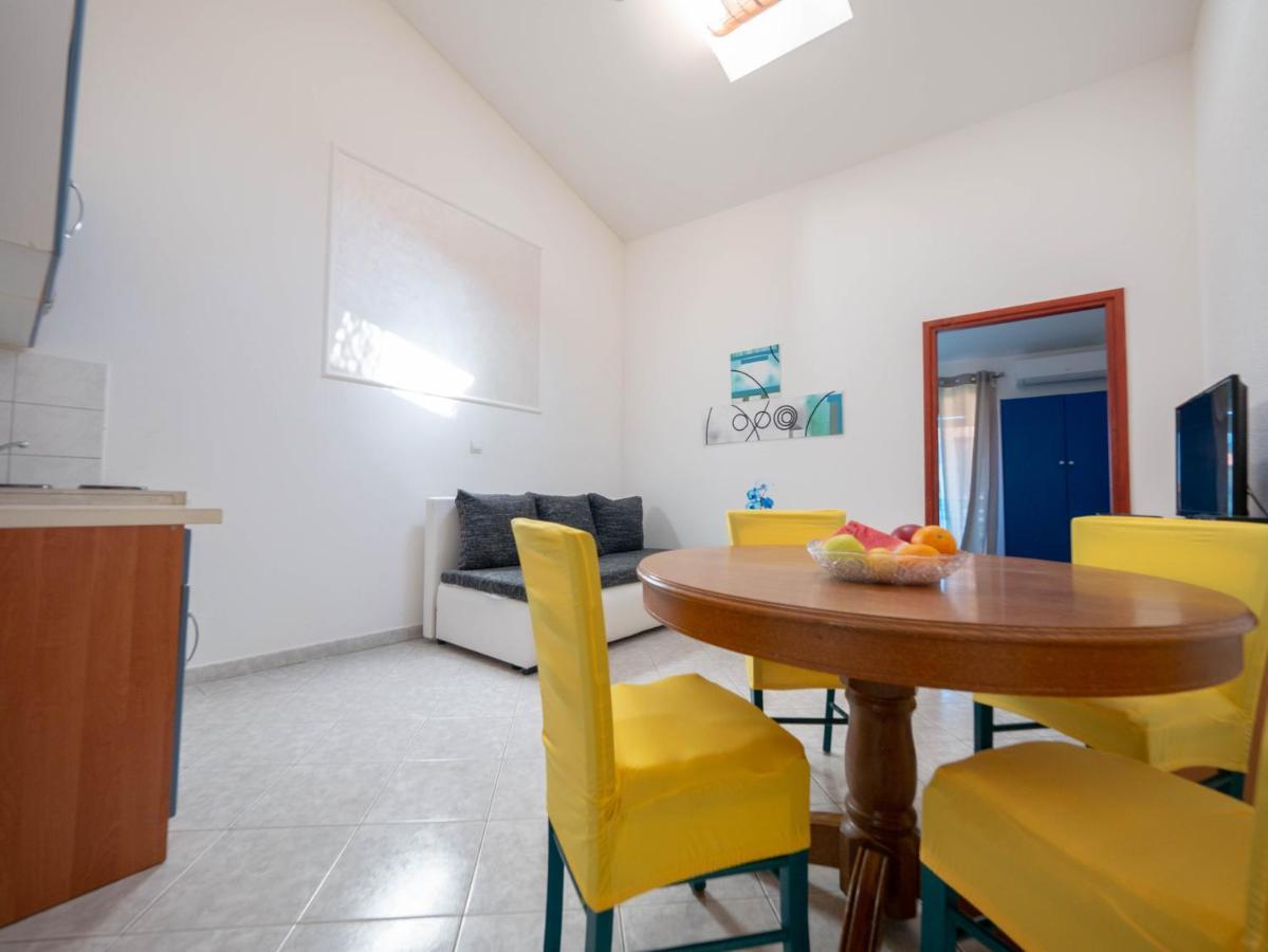 Cozy Apartment With Breakfast On Request 1 Pula Buitenkant foto